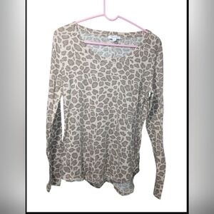 Skinnygirl Jeans Cheetah print Top Size Large.